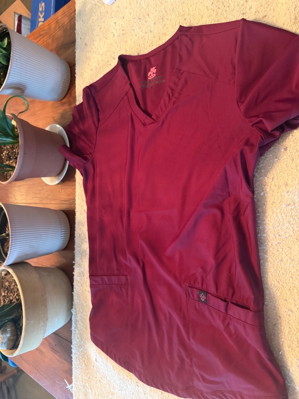 Medical Scrub Top - Women's V-Neck in Burgundy